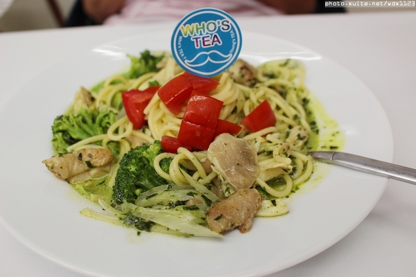 Who's tea 鬍子茶(逢甲店)：WHO'S TEA 鬍子茶(逢甲店)✪每人低消65元，飲料去冰量不變~103.10.05