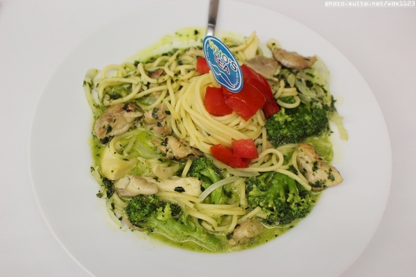 Who's tea 鬍子茶(逢甲店)：WHO'S TEA 鬍子茶(逢甲店)✪每人低消65元，飲料去冰量不變~103.10.05