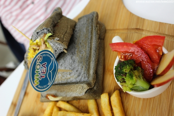 Who's tea 鬍子茶(逢甲店)：WHO'S TEA 鬍子茶(逢甲店)✪每人低消65元，飲料去冰量不變~103.10.05