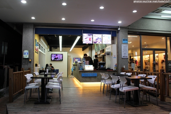 Who's tea 鬍子茶(逢甲店)：WHO'S TEA 鬍子茶(逢甲店)✪每人低消65元，飲料去冰量不變~103.10.05