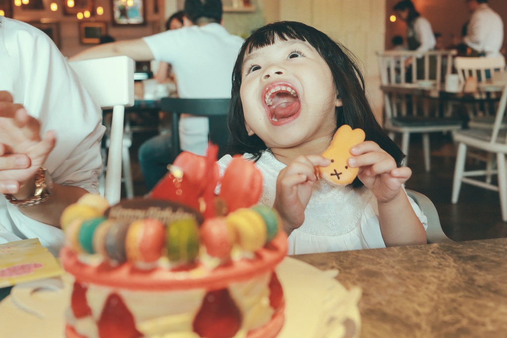 送這個蛋糕給媽嘛其實是我的陰謀啦!