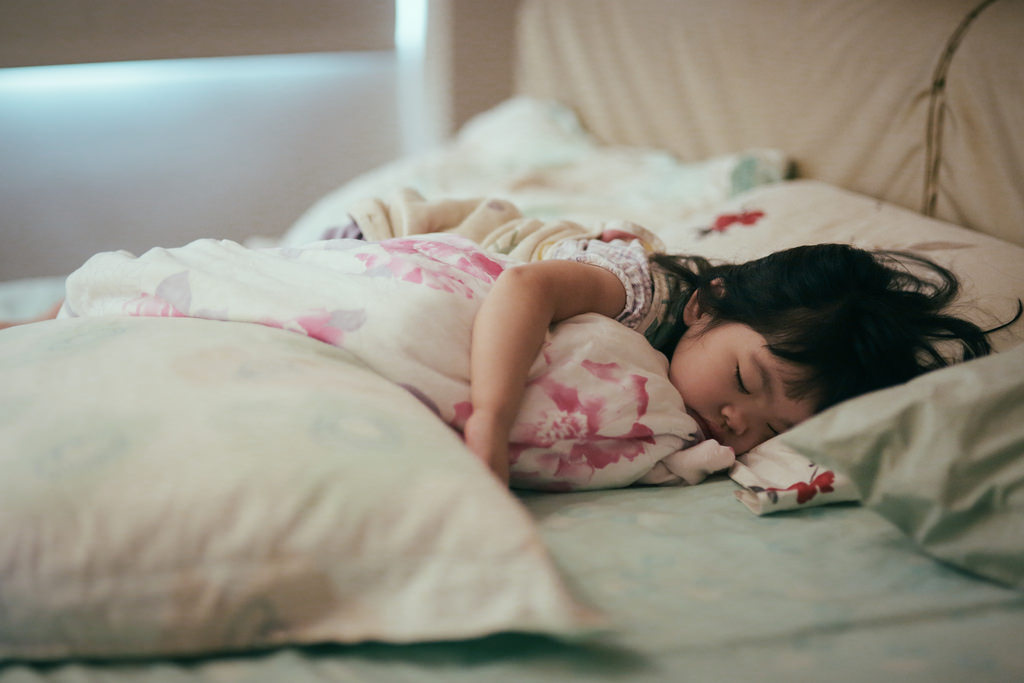 這個時刻有爹娘在身邊睡得最安心吧