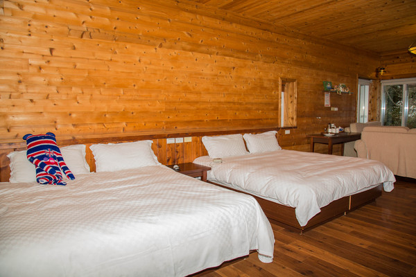 黃慶果園民宿：[南投-清境]渡假推薦 庭園民宿小木屋 黃慶果園民宿