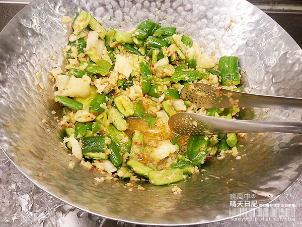 巴菲碳烤厚切牛排:【巴菲牛排】排餐美味出乎意料 用餐環境有改善空間