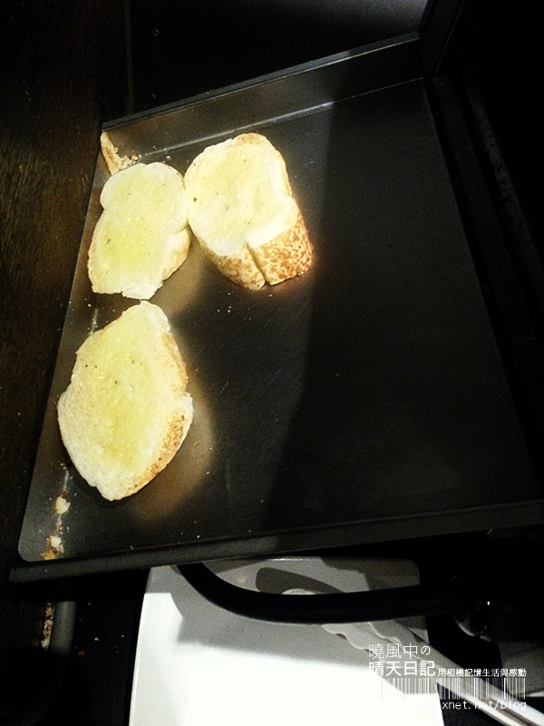 巴菲碳烤厚切牛排:【巴菲牛排】排餐美味出乎意料 用餐環境有改善空間