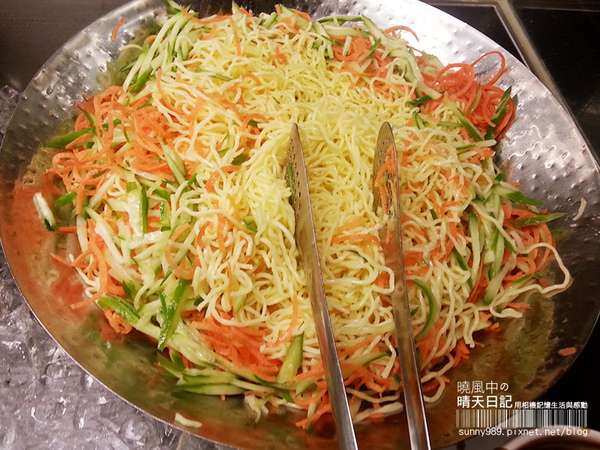 巴菲碳烤厚切牛排:【巴菲牛排】排餐美味出乎意料 用餐環境有改善空間