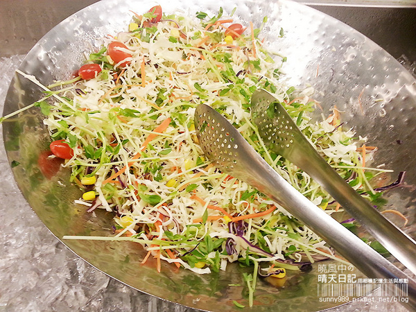 巴菲碳烤厚切牛排:【巴菲牛排】排餐美味出乎意料 用餐環境有改善空間