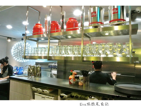 瓦法奇朵(信陽店):【食記-邀約】oO。台北 瓦法奇朵 waffogato(信陽店-台北車站店) 這家的可頌甜甜圈,好吃到我想回訪100次也願意~。o○。