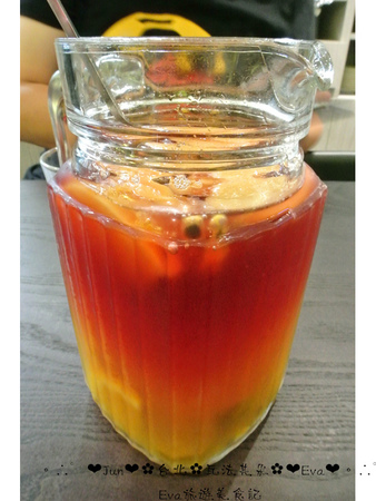 瓦法奇朵(信陽店):【食記-邀約】oO。台北 瓦法奇朵 waffogato(信陽店-台北車站店) 這家的可頌甜甜圈,好吃到我想回訪100次也願意~。o○。