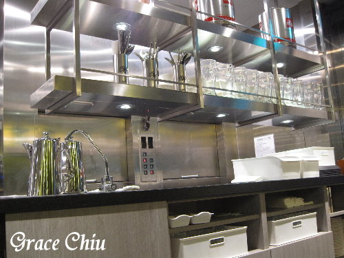 瓦法奇朵(台北車站店) ~信陽街%2F台北車站商圈%2F站前