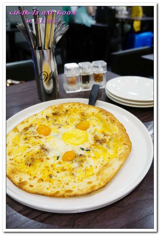 瓦法奇朵Waffogato(台北車站店)：北車連鎖美食．CP值超高的安格斯牛排與可頌甜甜圈──瓦法奇朵