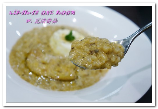 瓦法奇朵Waffogato(台北車站店)：北車連鎖美食．CP值超高的安格斯牛排與可頌甜甜圈──瓦法奇朵