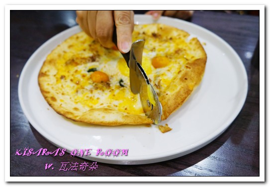 瓦法奇朵Waffogato(台北車站店)：北車連鎖美食．CP值超高的安格斯牛排與可頌甜甜圈──瓦法奇朵