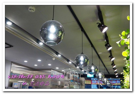 瓦法奇朵Waffogato(台北車站店)：北車連鎖美食．CP值超高的安格斯牛排與可頌甜甜圈──瓦法奇朵