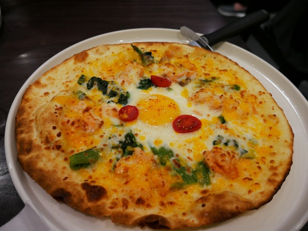 瓦法奇朵(台北車站店)：【瓦法奇朵(台北車站店)】美國安格斯牛大肋眼12 oz松露薯條佐XO醬美奶滋表現出色