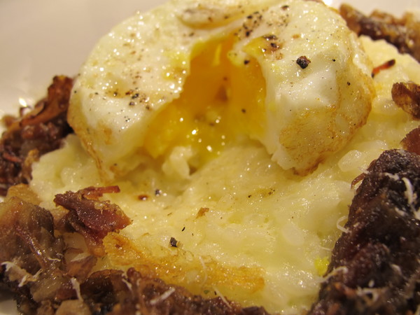 瓦法奇朵(台北車站店):瓦法奇朵台北車站店~~手撕牛胸肉蛋黃燉飯及香蕉厚鬆餅,超推薦!!