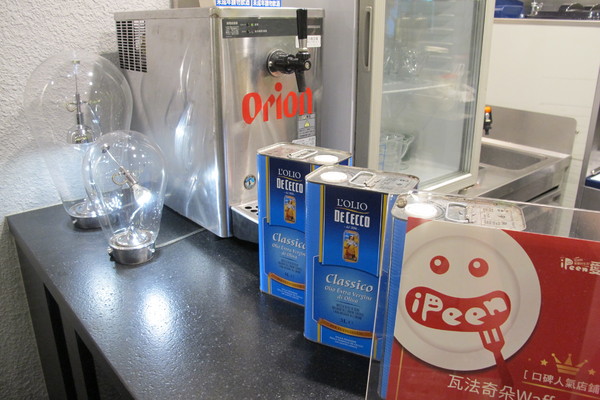 瓦法奇朵Waffogato(台北車站店):((瓦法奇朵西餐廳信陽店))*台北必吃美食* 安格斯牛排牛肉麵、沙朗牛排,親民價格好滋味,適合親朋好友來聚餐喔!