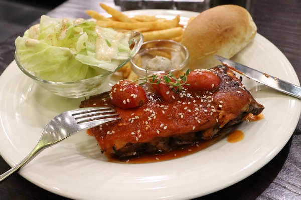 瓦法奇朵Waffogato(台北車站店):CP值高! 不論大小.中.西式餐點 複合式餐廳 大堆 Good!!!