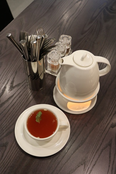 瓦法奇朵Waffogato(台北車站店):下雨天~就來這唄☺ 服務好,食物好吃,便宜,CP值高~