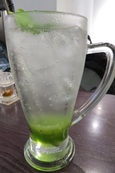 瓦法奇朵Waffogato(台北車站店):【台北市中正區】。瓦法奇朵 Waffogato 。上班族好去處!絕無僅有的安格斯牛排牛肉麵只要99元!