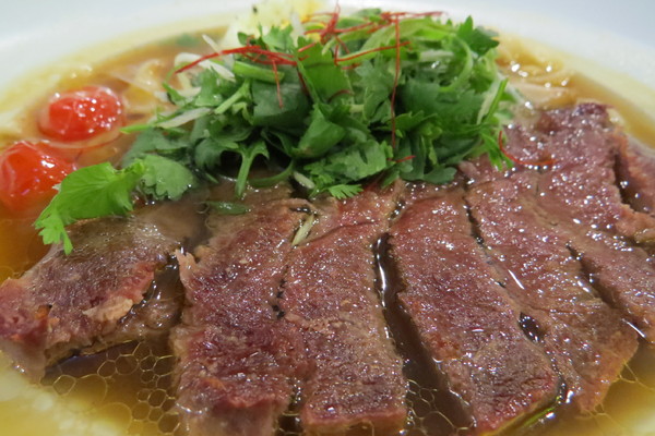 瓦法奇朵Waffogato(台北車站店):(Waffogato_瓦法奇朵站前店~美味食記)。高CP值餐廳推薦~安格斯牛排牛肉麵、雪花牛排皆只要99元~~