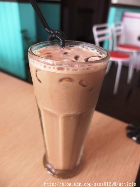 提姆胖胖Tim pang pang 早午餐&輕食：【美食特搜。屏東市】提姆胖胖早午餐(TIM PANG PANG)。屏東早午餐口袋名單 粉紅色調打造夢幻特色店