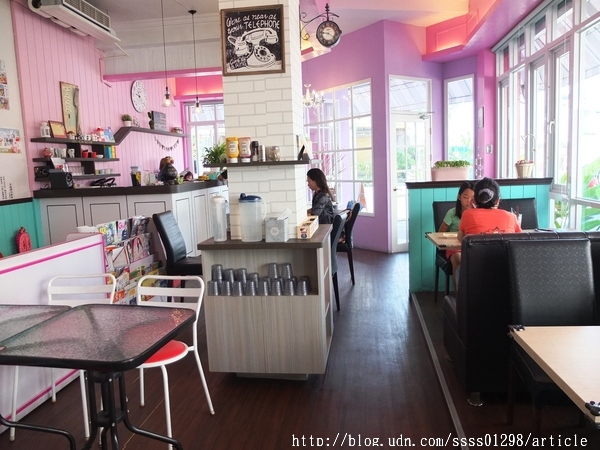 提姆胖胖Tim pang pang 早午餐&輕食：【美食特搜。屏東市】提姆胖胖早午餐(TIM PANG PANG)。屏東早午餐口袋名單 粉紅色調打造夢幻特色店