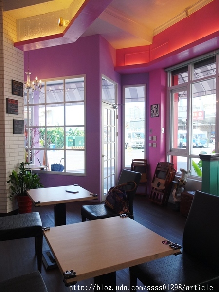 提姆胖胖Tim pang pang 早午餐&輕食：【美食特搜。屏東市】提姆胖胖早午餐(TIM PANG PANG)。屏東早午餐口袋名單 粉紅色調打造夢幻特色店