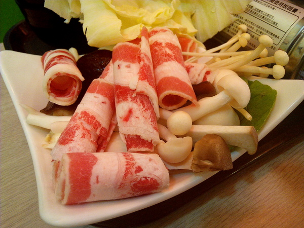 O2 Brunch & Café 歐圖早午餐咖啡廚房(新市南科店):【臺南Ω新市區】O2 Brunch & Café 歐圖早午餐咖啡廚房(新市南科店)。適合家庭、朋友聚餐的溫馨小天地