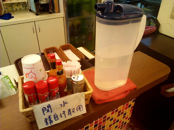 O2 Brunch & Café 歐圖早午餐咖啡廚房(新市南科店):【臺南Ω新市區】O2 Brunch & Café 歐圖早午餐咖啡廚房(新市南科店)。適合家庭、朋友聚餐的溫馨小天地