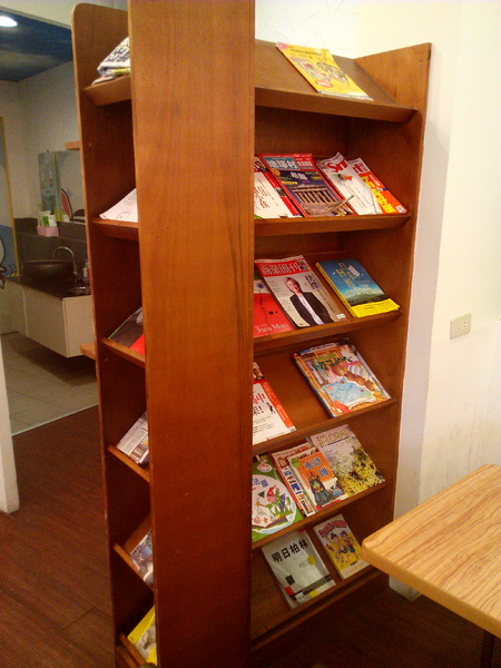 O2 Brunch & Café 歐圖早午餐咖啡廚房(新市南科店):【臺南Ω新市區】O2 Brunch & Café 歐圖早午餐咖啡廚房(新市南科店)。適合家庭、朋友聚餐的溫馨小天地