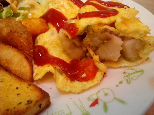 O2 Brunch & Café 歐圖早午餐咖啡廚房(新市南科店):【臺南Ω新市區】O2 Brunch & Café 歐圖早午餐咖啡廚房(新市南科店)。適合家庭、朋友聚餐的溫馨小天地