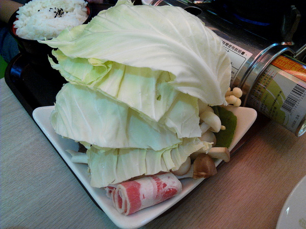 O2 Brunch & Café 歐圖早午餐咖啡廚房(新市南科店):【臺南Ω新市區】O2 Brunch & Café 歐圖早午餐咖啡廚房(新市南科店)。適合家庭、朋友聚餐的溫馨小天地