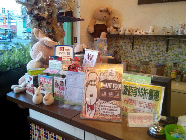 O2 Brunch & Café 歐圖早午餐咖啡廚房(新市南科店):【臺南Ω新市區】O2 Brunch & Café 歐圖早午餐咖啡廚房(新市南科店)。適合家庭、朋友聚餐的溫馨小天地