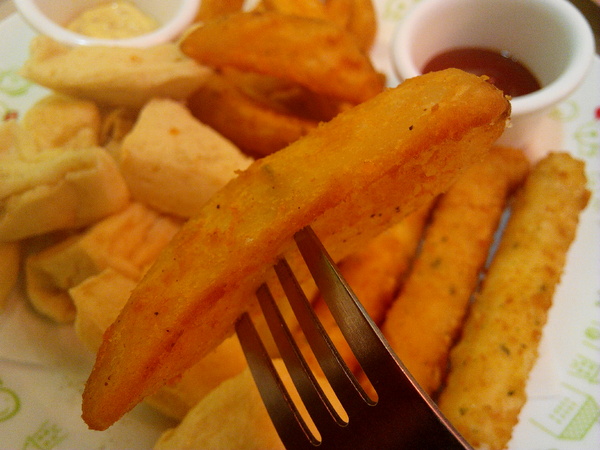 O2 Brunch & Café 歐圖早午餐咖啡廚房(新市南科店):【臺南Ω新市區】O2 Brunch & Café 歐圖早午餐咖啡廚房(新市南科店)。適合家庭、朋友聚餐的溫馨小天地