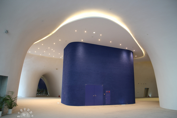 台中國家歌劇院:參觀臺中國家歌劇院✪美聲涵洞、臺中新地標~103.11.05