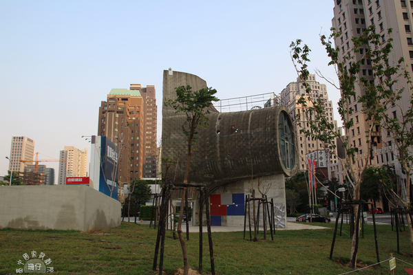 台中國家歌劇院:參觀臺中國家歌劇院✪美聲涵洞、臺中新地標~103.11.05