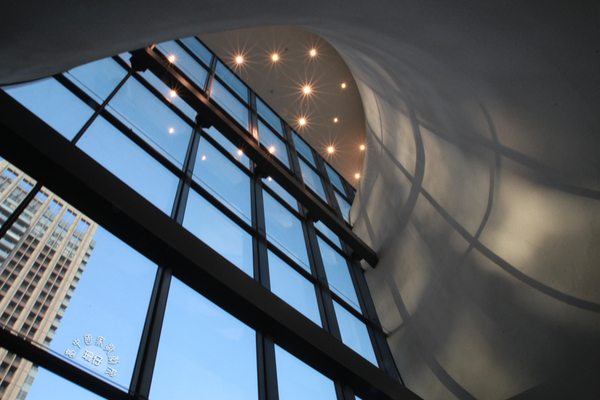 台中國家歌劇院:參觀臺中國家歌劇院✪美聲涵洞、臺中新地標~103.11.05