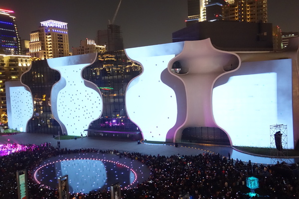 光舞紀Fantastical Metamorphosis：1031121[官本金文愛台灣]台中西屯國家歌劇院光舞紀Fantastical Metamorphosis超華麗的3D光雕之夜