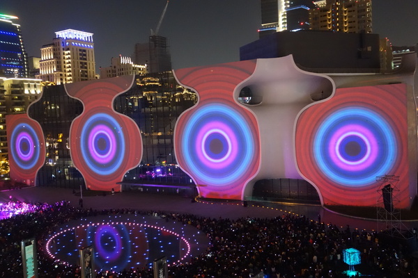 光舞紀Fantastical Metamorphosis：1031121[官本金文愛台灣]台中西屯國家歌劇院光舞紀Fantastical Metamorphosis超華麗的3D光雕之夜