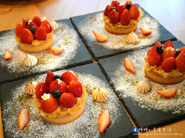 窩巷-Hidden Lane:〖台中│美食〗窩巷-Hidden Lane ❤ 隱藏於巷弄中的日式老宅甜點店,充滿著懷舊復古風,甜點擺盤超華麗~~冬季草莓新鮮上市!!