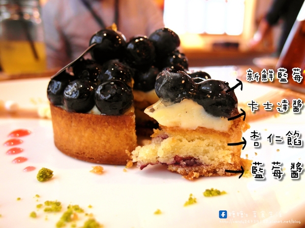 窩巷-Hidden Lane:〖台中│美食〗窩巷-Hidden Lane ❤ 隱藏於巷弄中的日式老宅甜點店,充滿著懷舊復古風,甜點擺盤超華麗~~冬季草莓新鮮上市!!