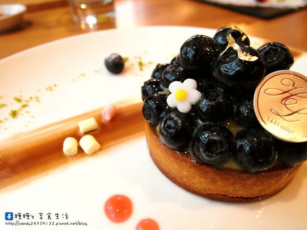 窩巷-Hidden Lane:〖台中│美食〗窩巷-Hidden Lane ❤ 隱藏於巷弄中的日式老宅甜點店,充滿著懷舊復古風,甜點擺盤超華麗~~冬季草莓新鮮上市!!