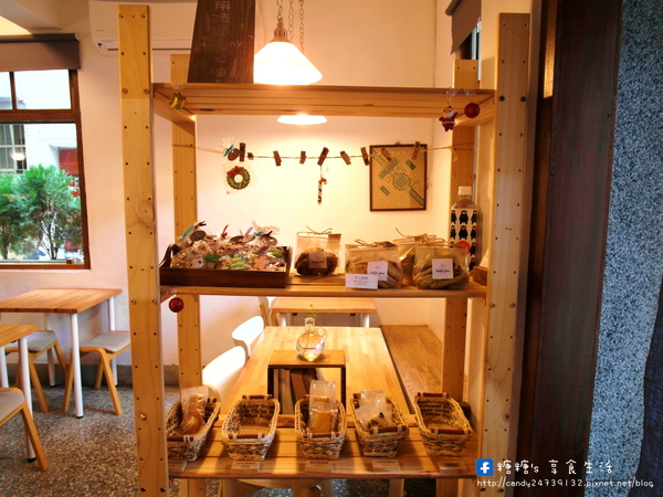 窩巷-Hidden Lane:〖台中│美食〗窩巷-Hidden Lane ❤ 隱藏於巷弄中的日式老宅甜點店,充滿著懷舊復古風,甜點擺盤超華麗~~冬季草莓新鮮上市!!