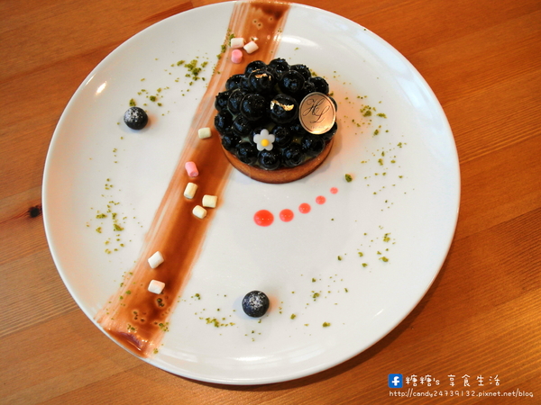 窩巷-Hidden Lane:〖台中│美食〗窩巷-Hidden Lane ❤ 隱藏於巷弄中的日式老宅甜點店,充滿著懷舊復古風,甜點擺盤超華麗~~冬季草莓新鮮上市!!