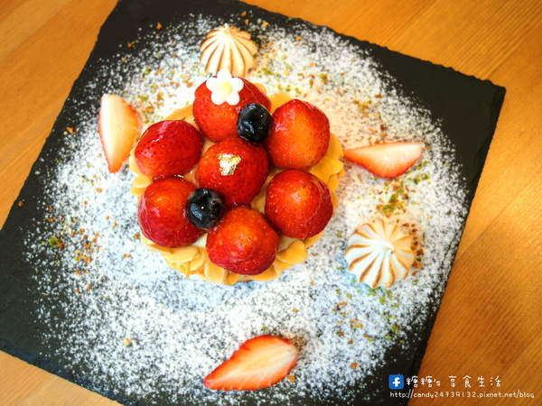 窩巷-Hidden Lane:〖台中│美食〗窩巷-Hidden Lane ❤ 隱藏於巷弄中的日式老宅甜點店,充滿著懷舊復古風,甜點擺盤超華麗~~冬季草莓新鮮上市!!