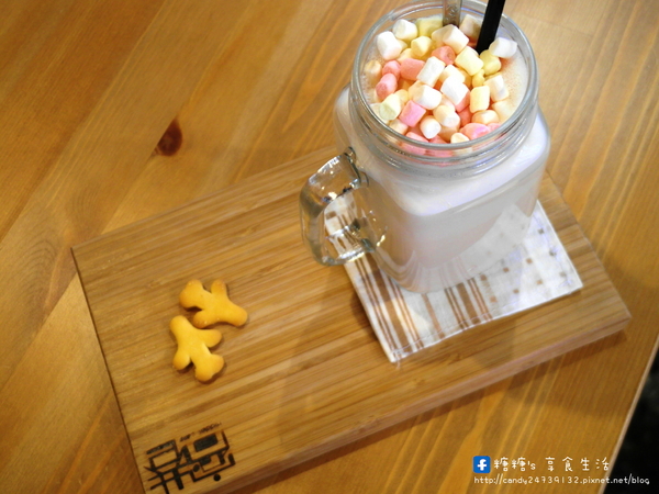 窩巷-Hidden Lane:〖台中│美食〗窩巷-Hidden Lane ❤ 隱藏於巷弄中的日式老宅甜點店,充滿著懷舊復古風,甜點擺盤超華麗~~冬季草莓新鮮上市!!