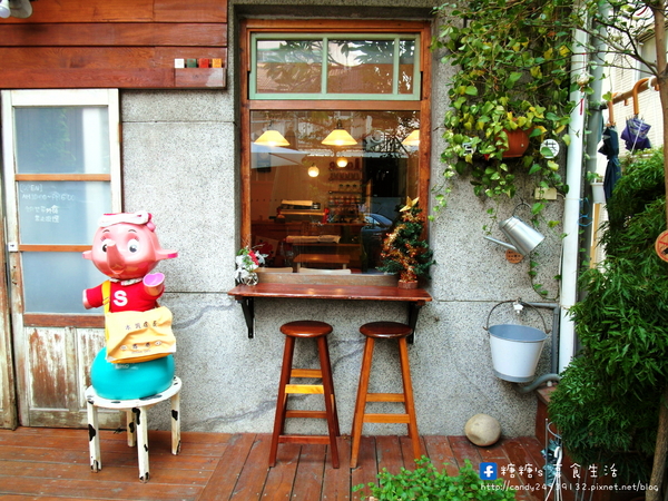 窩巷-Hidden Lane:〖台中│美食〗窩巷-Hidden Lane ❤ 隱藏於巷弄中的日式老宅甜點店,充滿著懷舊復古風,甜點擺盤超華麗~~冬季草莓新鮮上市!!