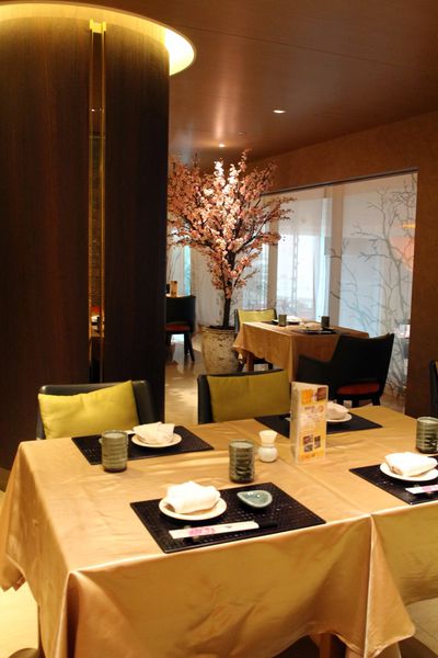 裕元花園酒店，WINDSOR HOTEL，元膳日式料哩，鐵板燒，賓利禮車接駁，