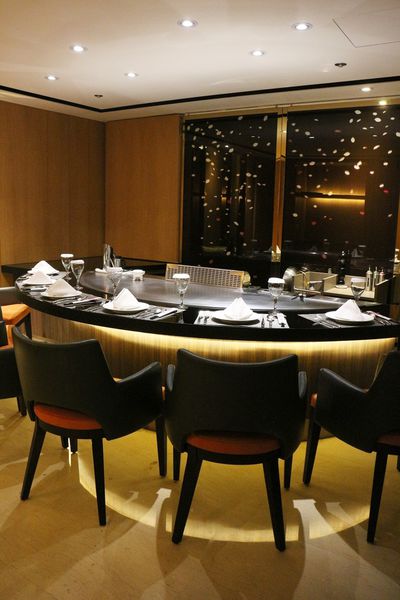 裕元花園酒店，WINDSOR HOTEL，元膳日式料哩，鐵板燒，賓利禮車接駁，